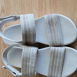 Clarks Cloudsteppers 9